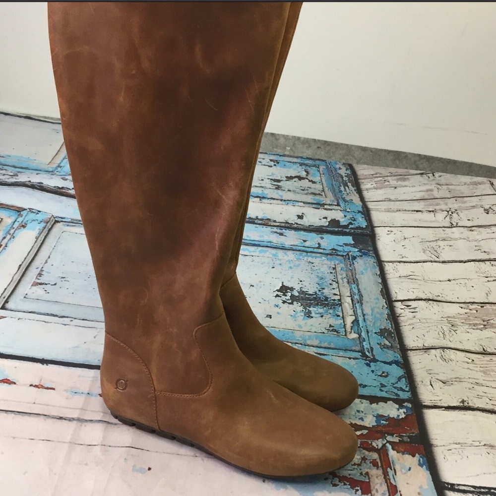 Born Brown Boots Size 8.5 NWT